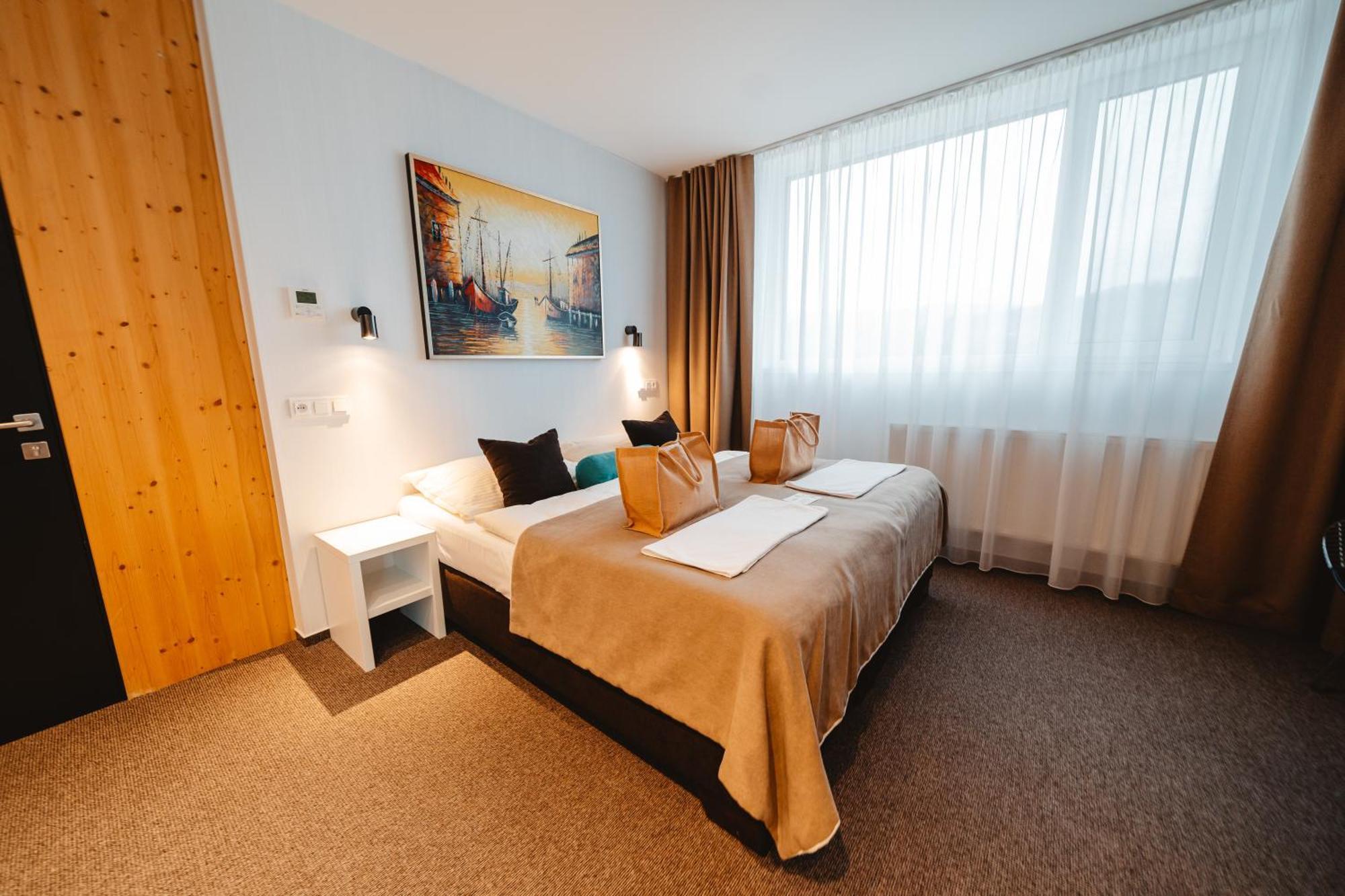 Hotel Thermal ŠÍRAVA Kaluža Exteriér fotografie