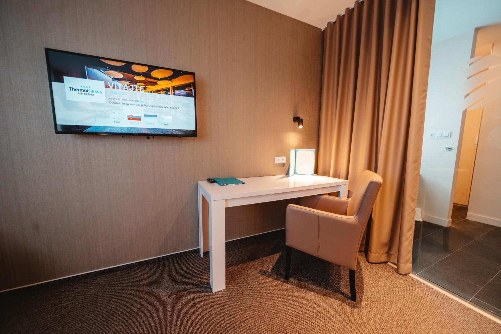 Hotel Thermal ŠÍRAVA Kaluža Exteriér fotografie